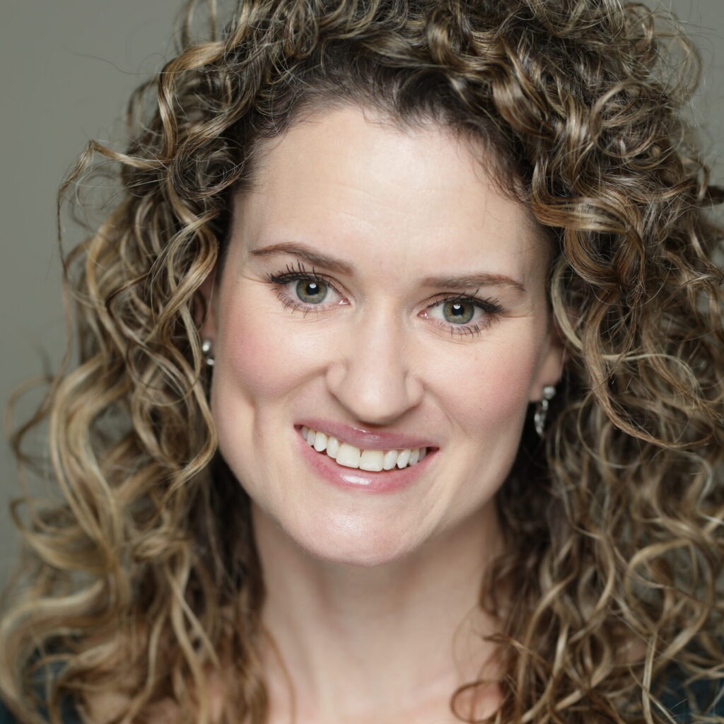 Emily Packard Headshot