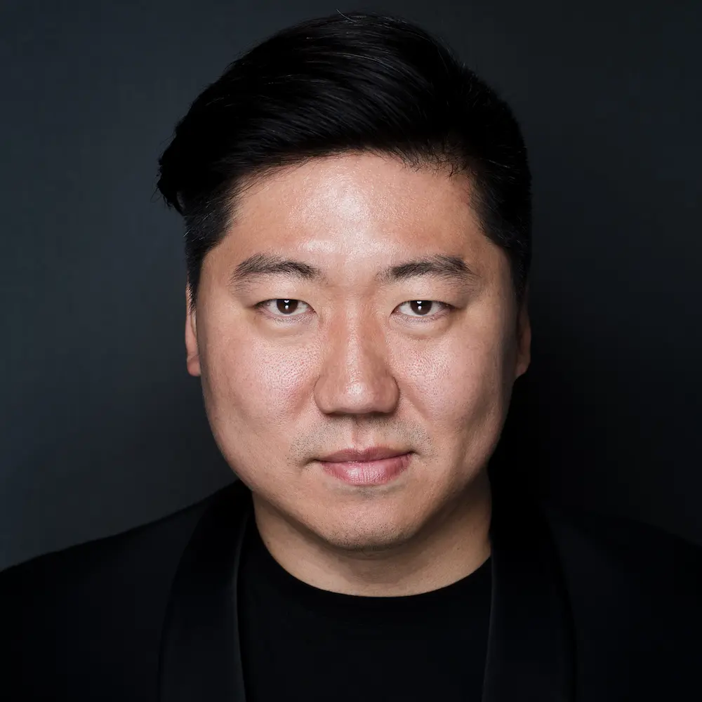 SeungHyeon Baek Headshot
